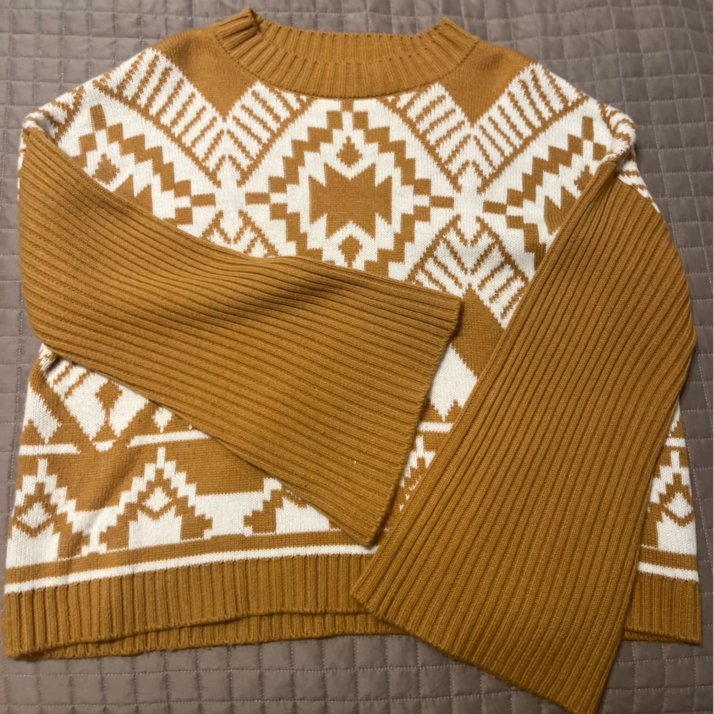Wrangler Tan and Cream Geometric Sweater
